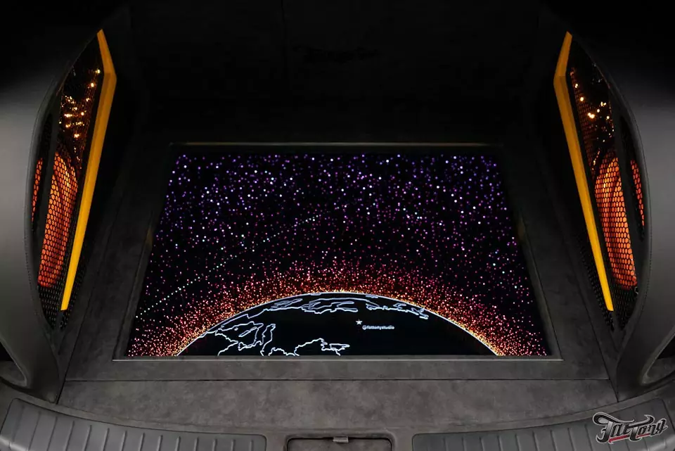 Infiniti FX37. Звёздное небо на 6200 точек в багажнике и очень громкая акустика!